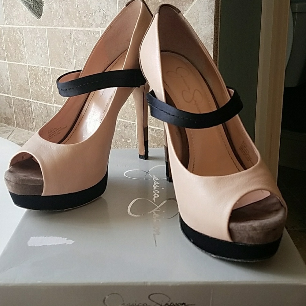 Jessica Simpson heels